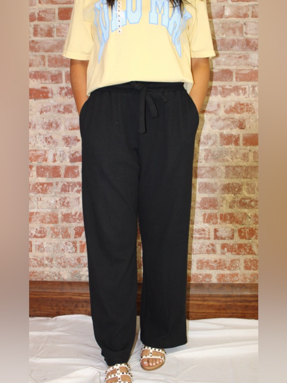Wide Leg Drawstring Pants in Black